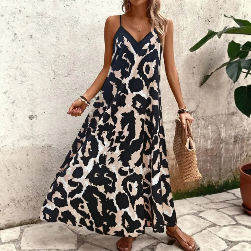 Vestido Feminino Animal Print com Decote V e Tecido Leve