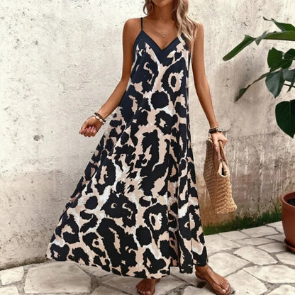 Vestido Feminino Animal Print com Decote V e Tecido Leve