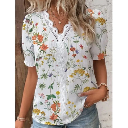 Blusa Feminina Floral com Manga Curta e Detalhe em Renda-flores